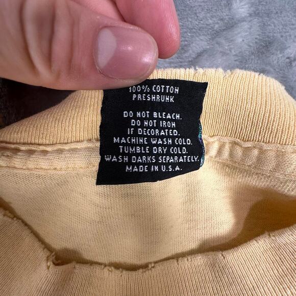 Vintage 90s Distressed Islander Cream Yellow Cactus Nevada Graphic Tshirt M - Picture 4 of 8